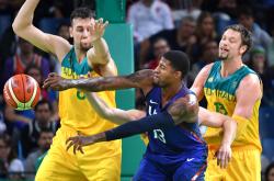 关于Ming连续十五场比赛得分超过表现优异，澳大利亚队不断突破！赢得满堂喝彩的信息